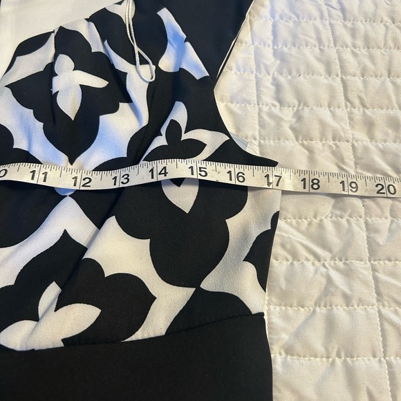 🖤 NWT - London Times Black & White Print Sheath Dress Size 8 - Picture 3 of 6